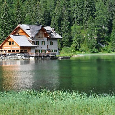 Rifugio Lago Nambino Мадона ди Кампильо Екстериор снимка