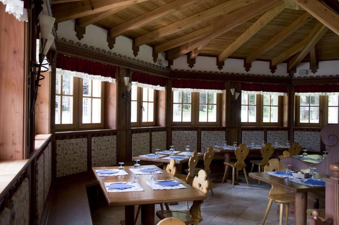 Rifugio Lago Nambino Мадона ди Кампильо Екстериор снимка