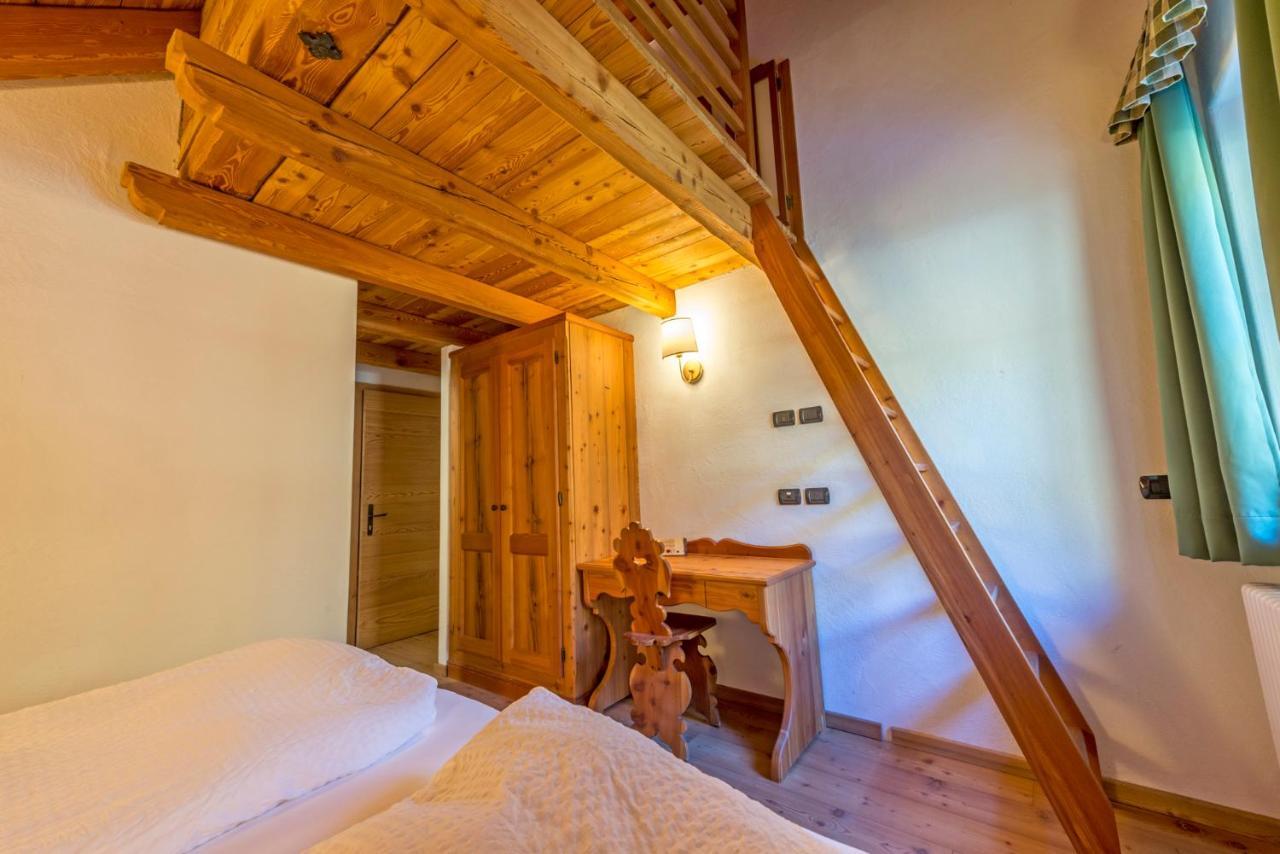Rifugio Lago Nambino Мадона ди Кампильо Екстериор снимка