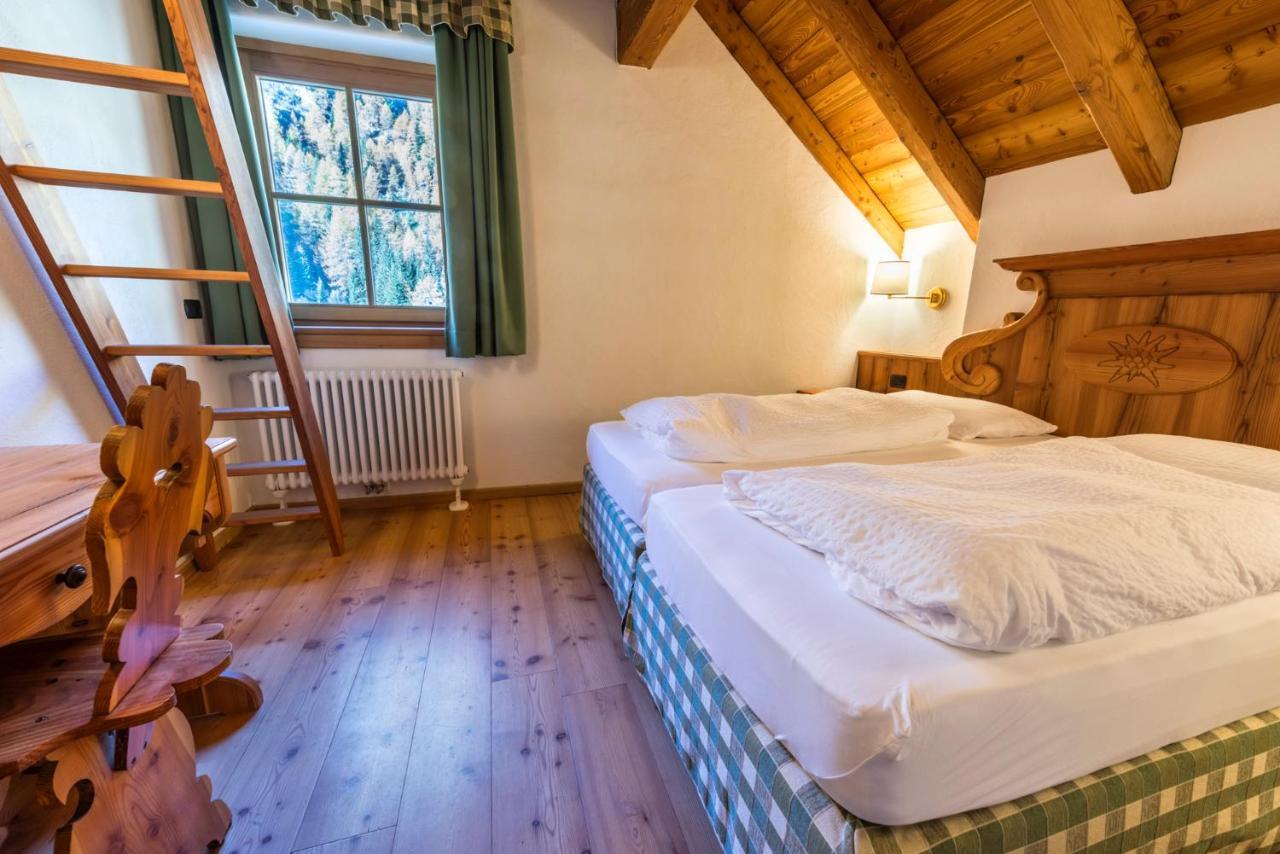 Rifugio Lago Nambino Мадона ди Кампильо Екстериор снимка